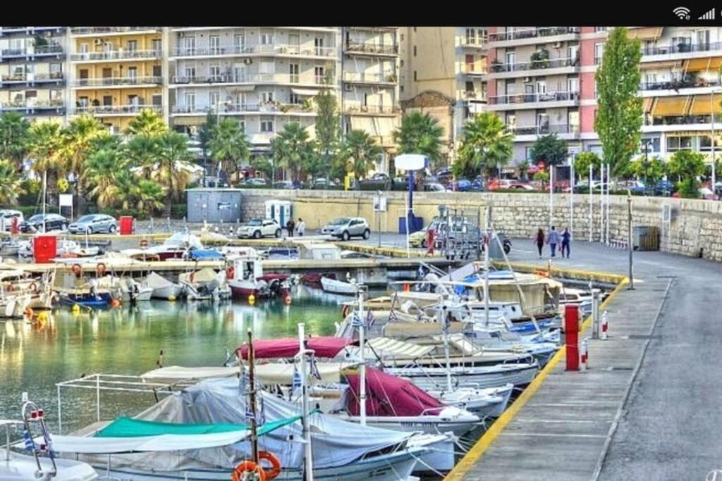 Central Town House 60M2**** Pireus Exteriör bild