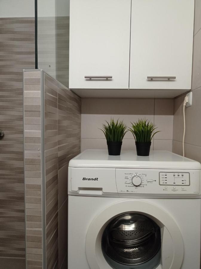 Central Town House 60M2**** Pireus Exteriör bild