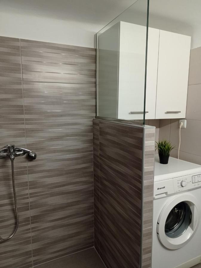 Central Town House 60M2**** Pireus Exteriör bild