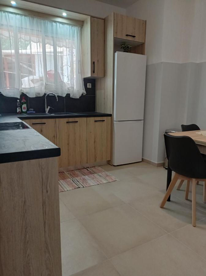 Central Town House 60M2**** Pireus Exteriör bild